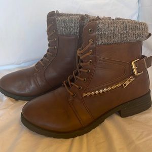 Brown leather boot